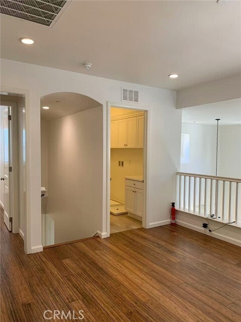 Building Photo - 85 Strawberry Grove