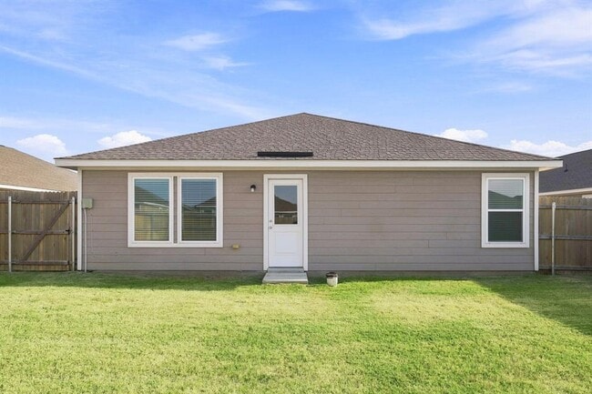 Building Photo - 10912 SW 22nd St