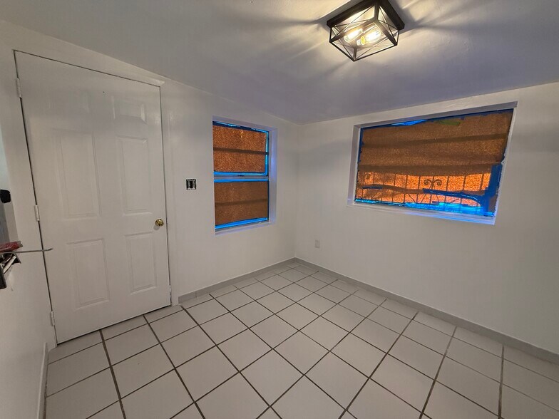 Entrance - 1870 NW 16th Ter