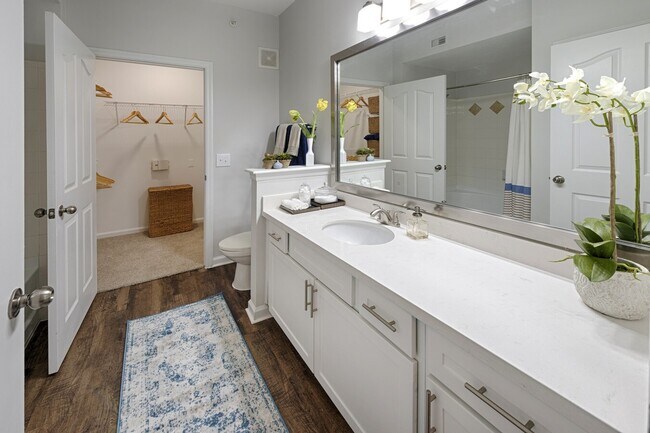 Building Photo - Your Luxury Lifestyle Begins Here!