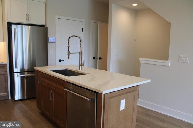 Building Photo - 205 Manion Aly