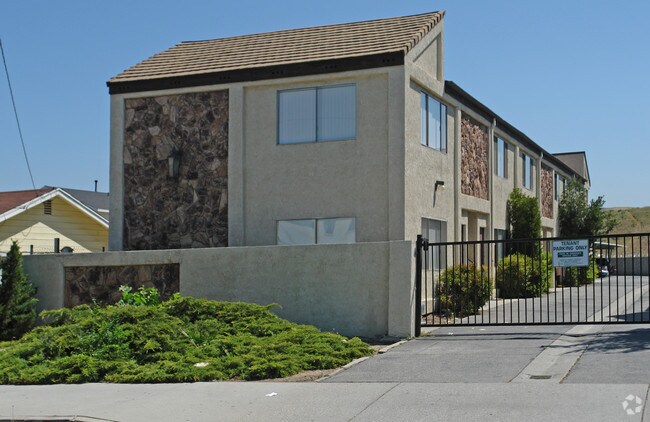 Primary Photo - CSC-Rye Canyon