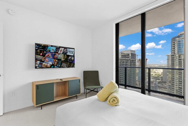 Building Photo - 159 NE 6th St