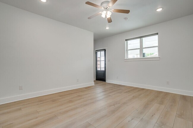 Building Photo - 2811 Forest Park Blvd