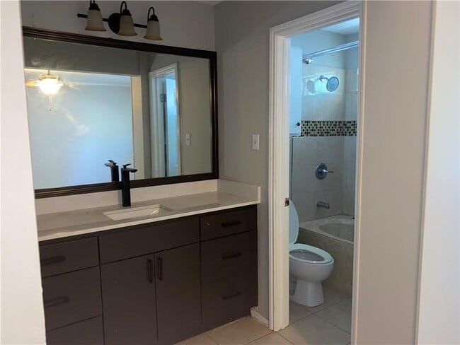 Building Photo - 11915 Rosethorn Dr