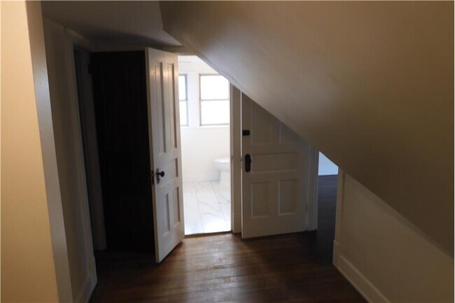 Building Photo - 203 Boone St