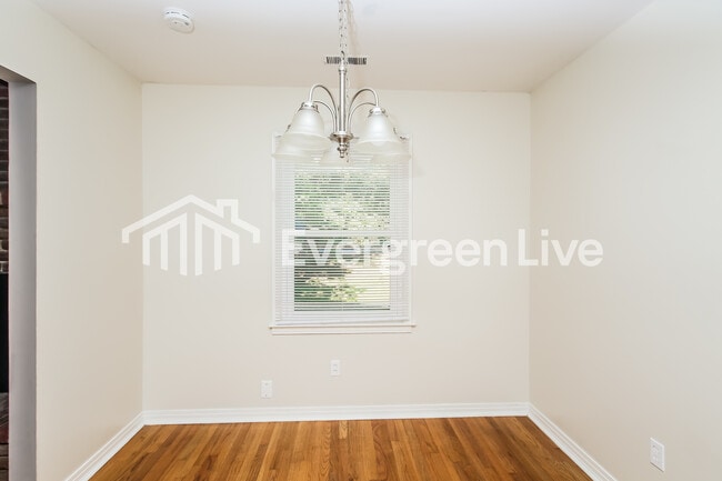 Building Photo - 4910 Roebuck Rd NW