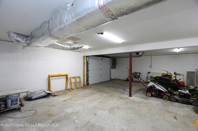 Building Photo - 111 Zandhoek Rd