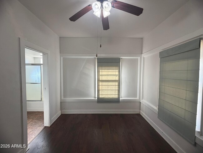 Building Photo - 1328 E Maddock Rd