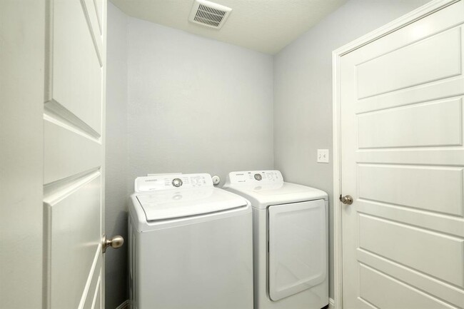 Building Photo - 748 Nautical Lp