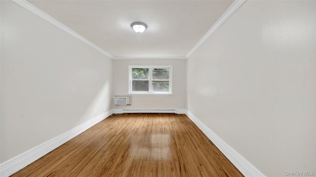 Building Photo - 4392 Carpenter Ave