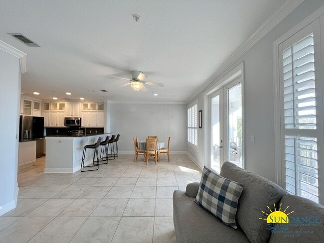 Building Photo - Beautiful Partially Furnished Condo in Downtown Fort Walton Beach!