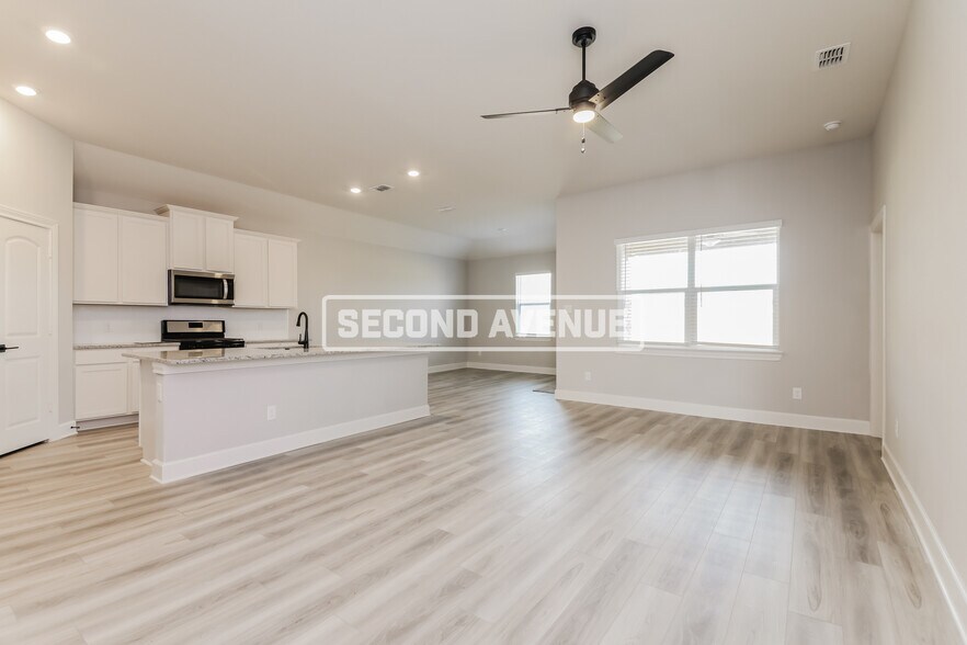 Building Photo - 809 Jackel Dr