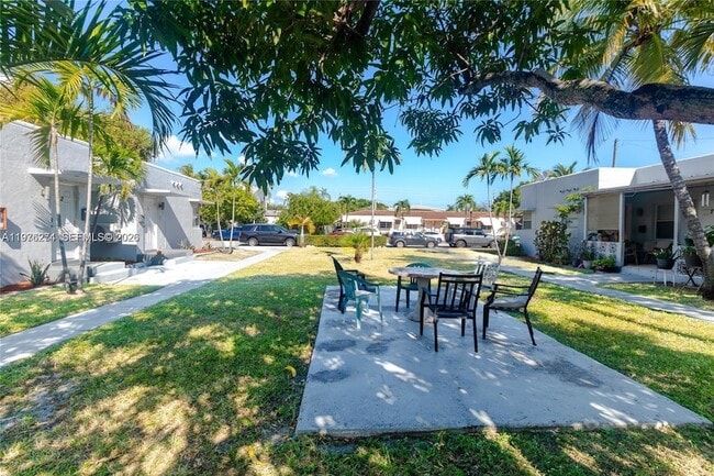 Building Photo - 1840 Fillmore St