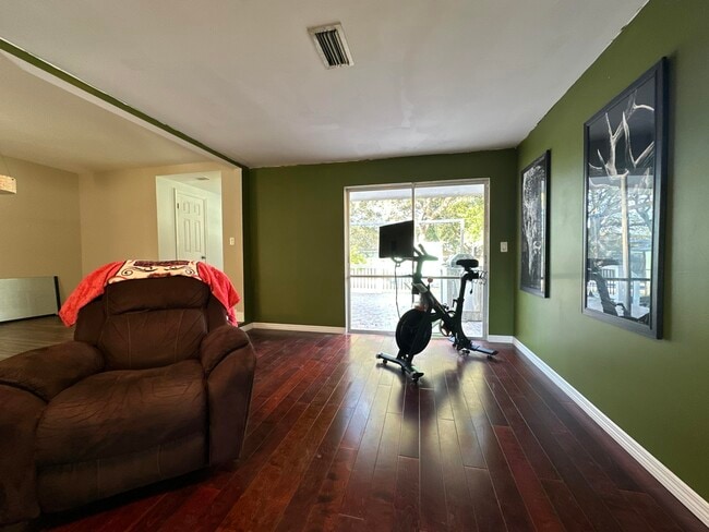 Building Photo - 440 Muskegon Ave