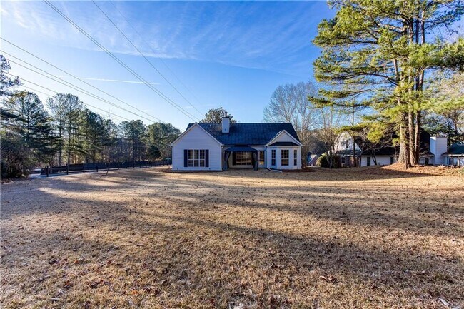 Building Photo - 4100 Chanticleer Dr NW