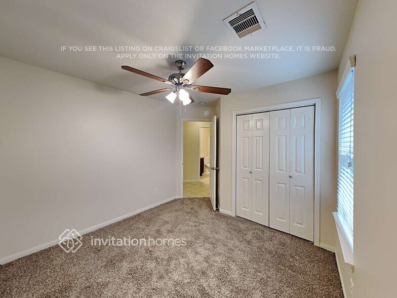 Building Photo - 5907 Deep S Dr