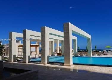 Building Photo - 101 S Fort Lauderdale Beach Blvd