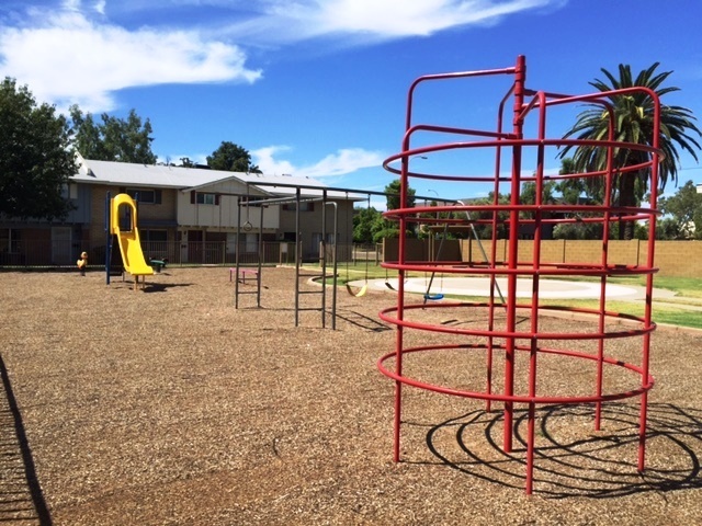 Building Photo - Tempe 3 Bed/1.5 Bath Townhouse w/Community...