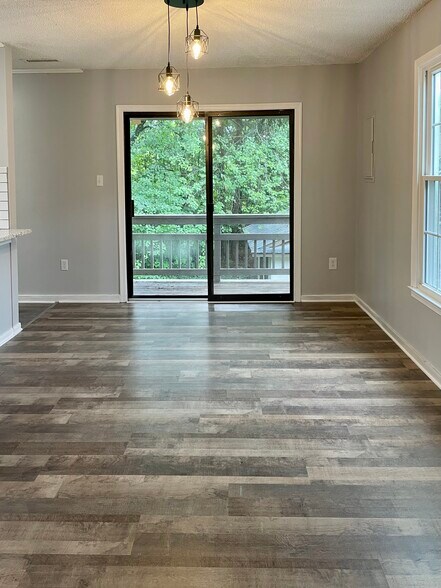 Building Photo - 1700 Choate Pl