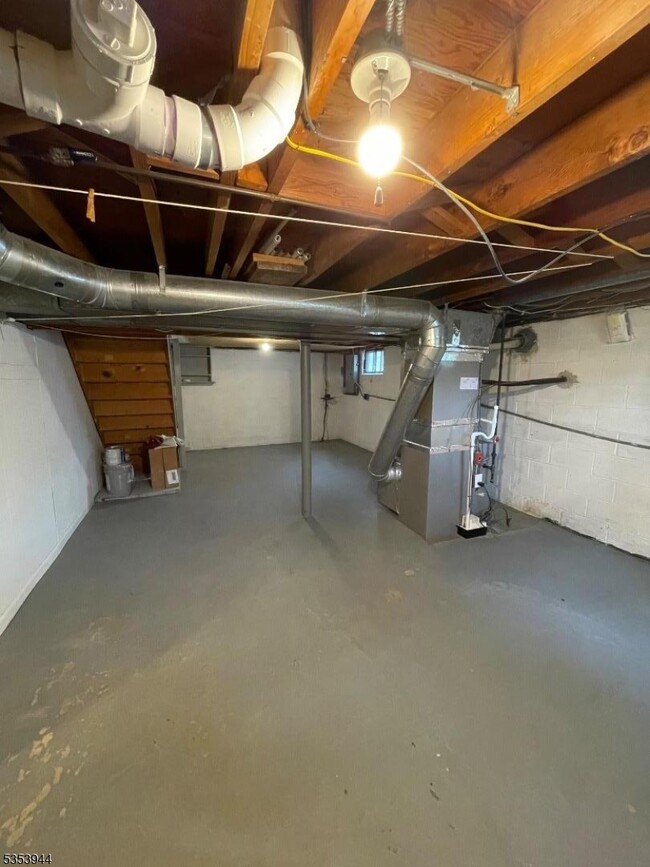 Building Photo - 54 Pawnee Ave