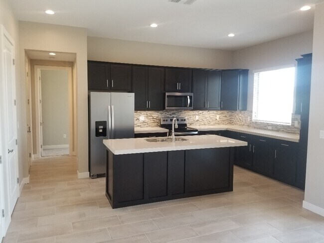 Building Photo - 1352 1st St