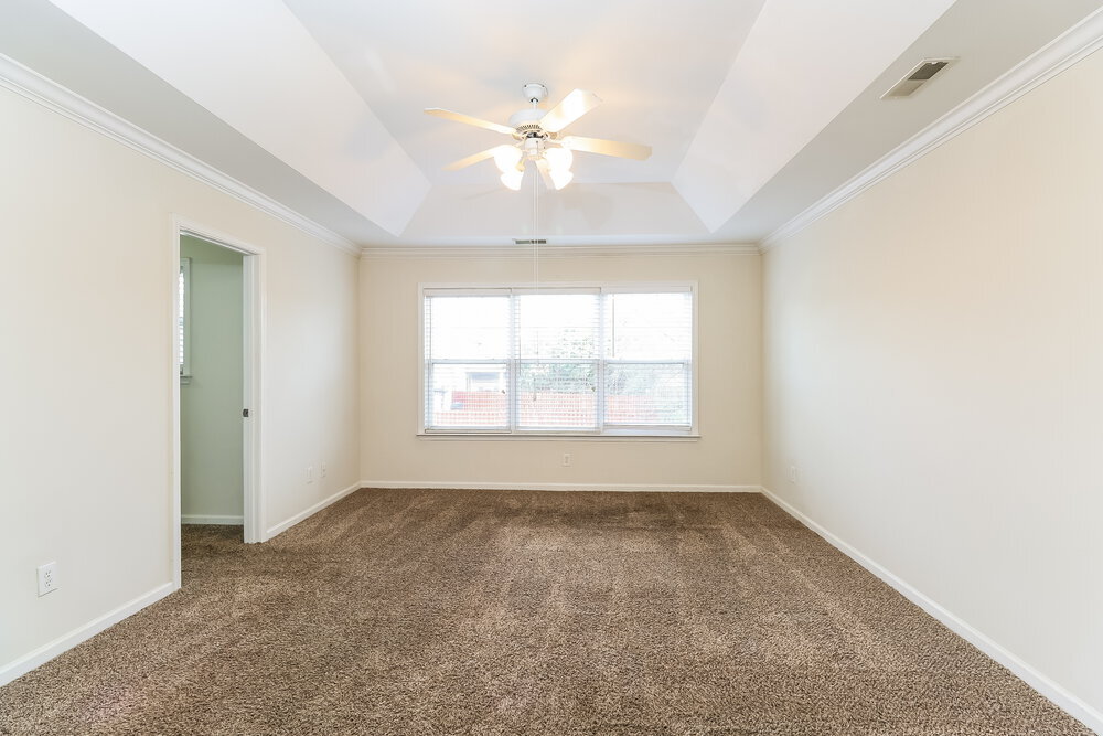 Building Photo - 10430 Carver Falls Rd