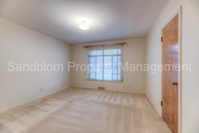 Building Photo - For Lease | Midtown Tulsa | Available Now!