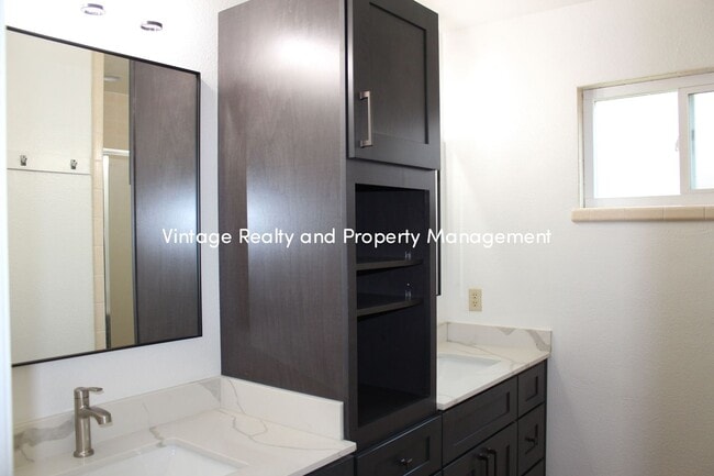 Building Photo - Available Soon! Recently Updated Very Nice...