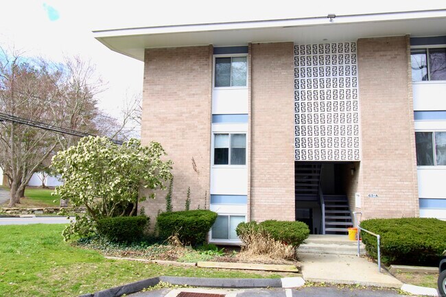 Primary Photo - 63 Niles Hill Rd