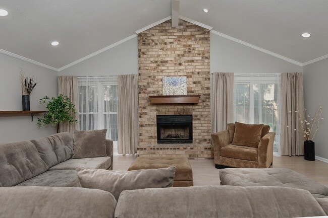 Building Photo - 99 N Deerfoot Cir
