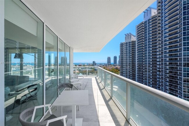 Building Photo - 450 Alton Rd