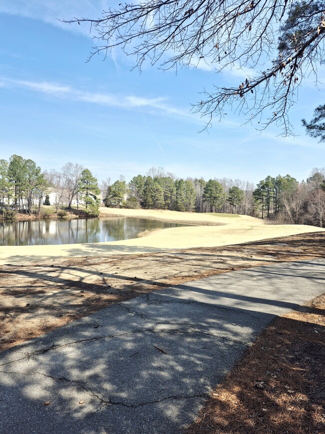 Building Photo - 1563 Providence Knoll Dr