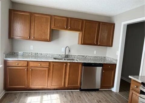 Building Photo - 25 Springbrook Cir