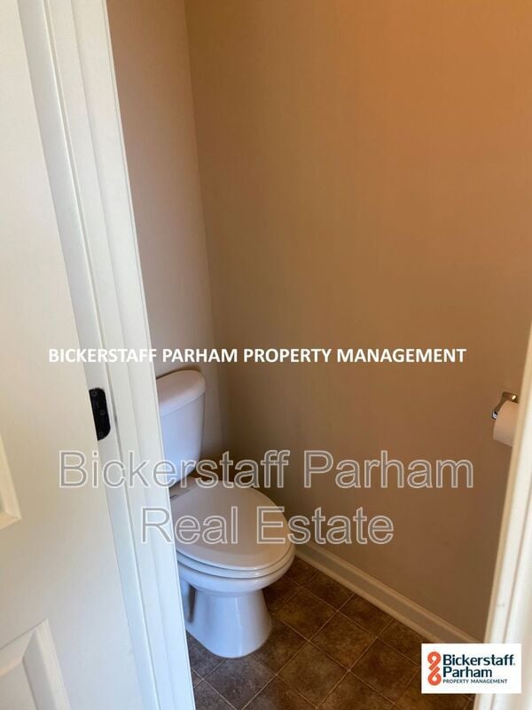 Building Photo - 272 Owens Rd