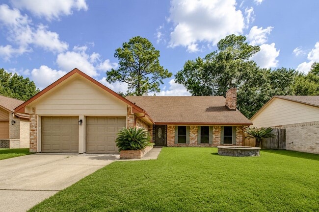 Building Photo - 9614 Charter Ridge Dr