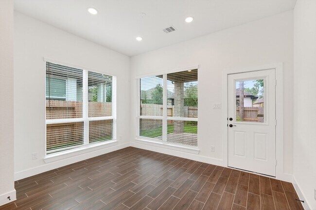 Building Photo - 295 Mallards Rim Dr