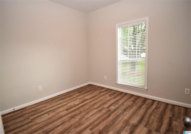 Building Photo - 404 Bentmoor Way