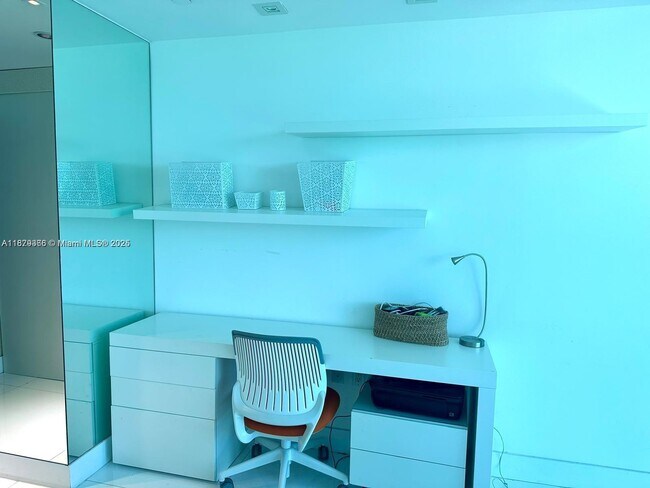 Building Photo - 17121 Collins Ave