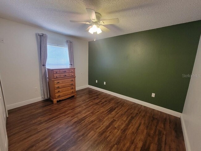Building Photo - 6371 Shadydale Ave