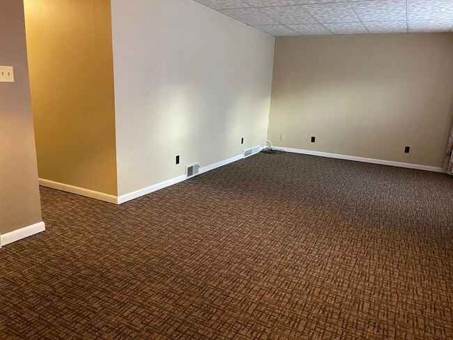 Building Photo - 13 Mcclellan Ave