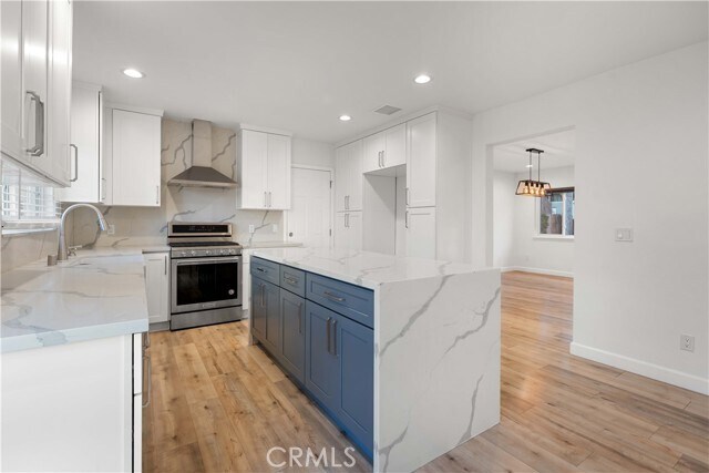 Building Photo - 4121 Picasso Ave