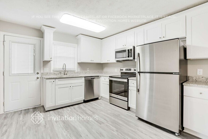 Building Photo - 6647 Forestdale Ln