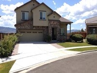 Building Photo - 4 bedroom 2.5 bath in quiet cul-de-sac in Canyon Pines