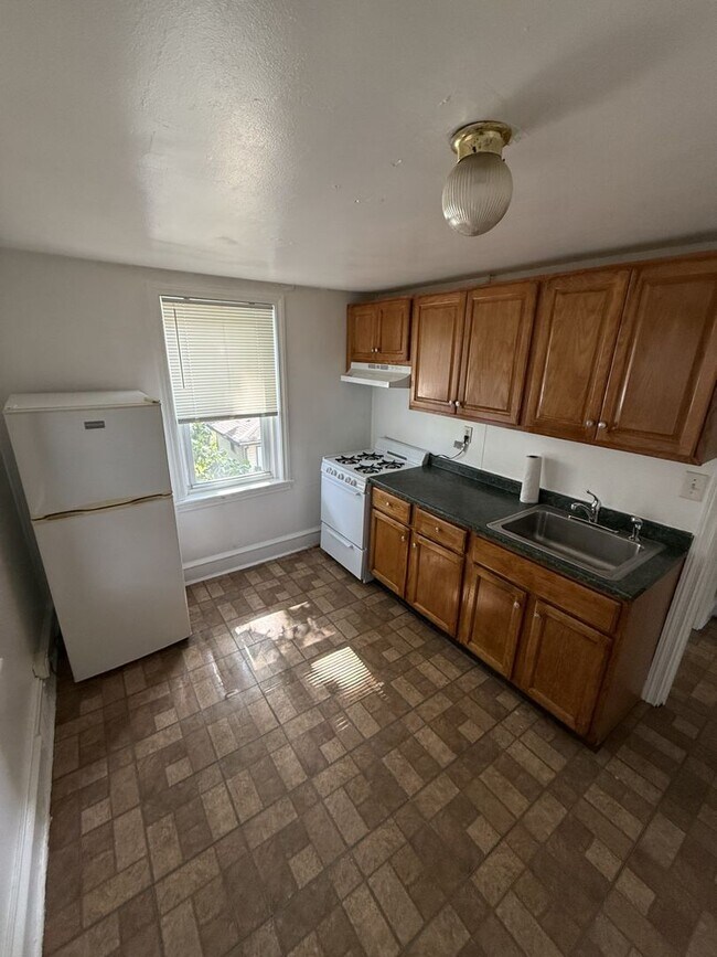 Building Photo - 110 Upland Terrace