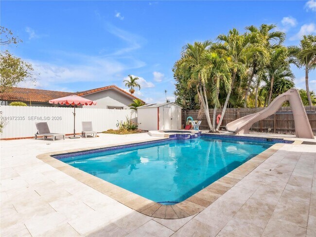 Building Photo - 13821 SW 14th St