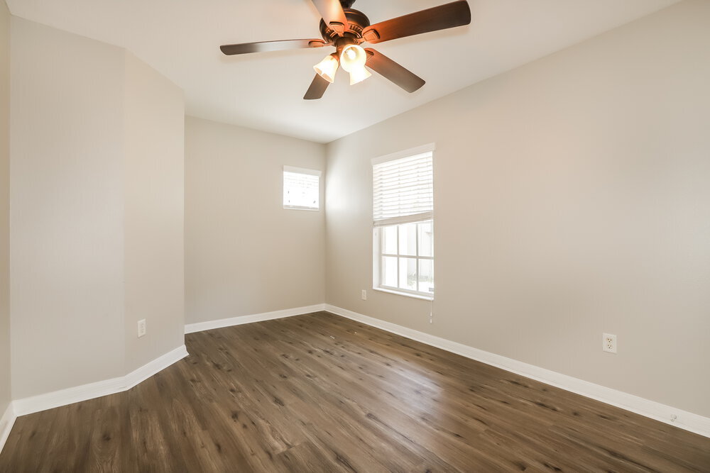 Building Photo - 906 Larwood Pine Dr