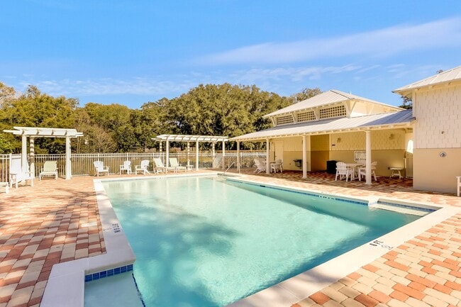 Building Photo - 95282 Summerwoods Cir