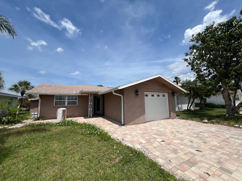 Building Photo - 3855 Headsail Dr