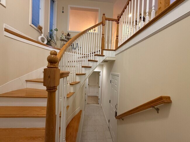 Building Photo - 32 John Hancock Dr